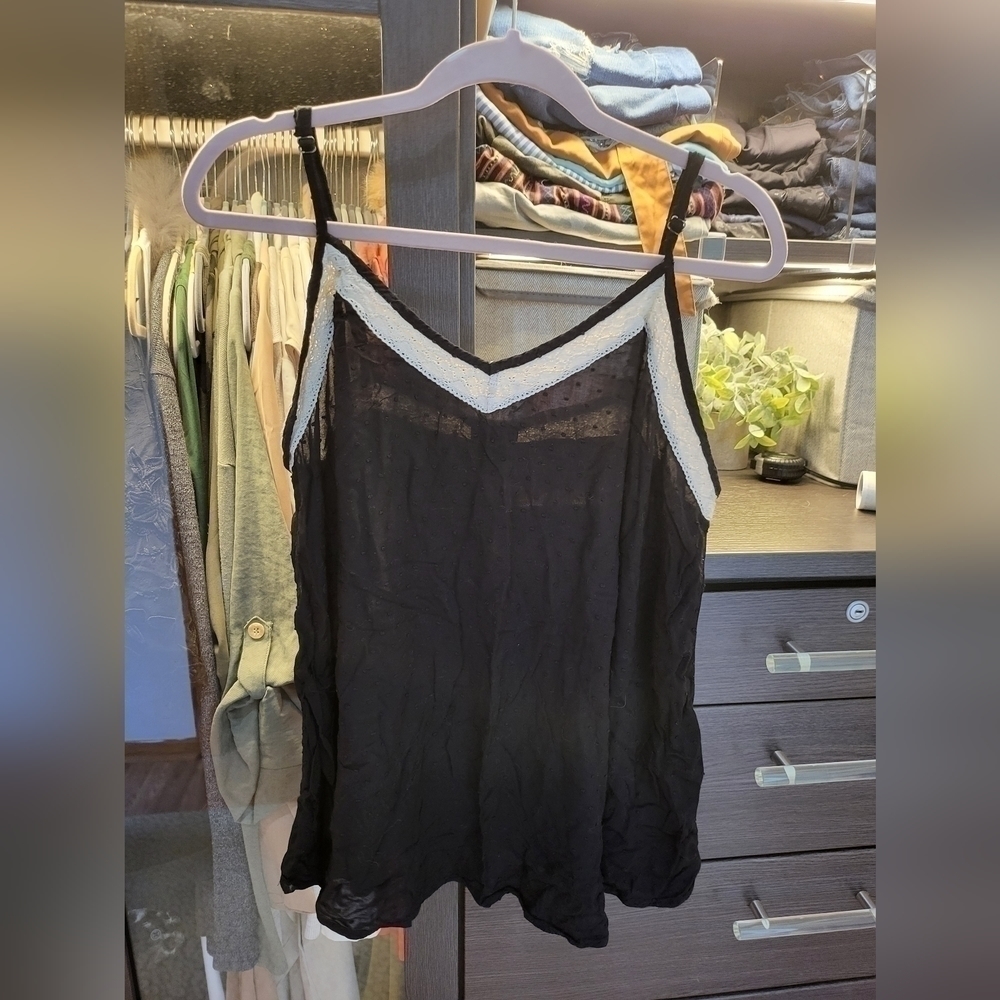 Torrid polka-dot flowy spaghetti strap tank size 2